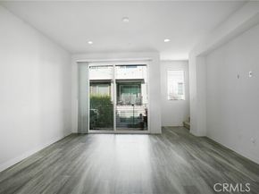 18447 W Mural, Northridge (los Angeles) CA 91325