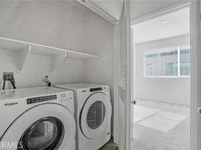 18447 W Mural, Northridge (los Angeles) CA 91325