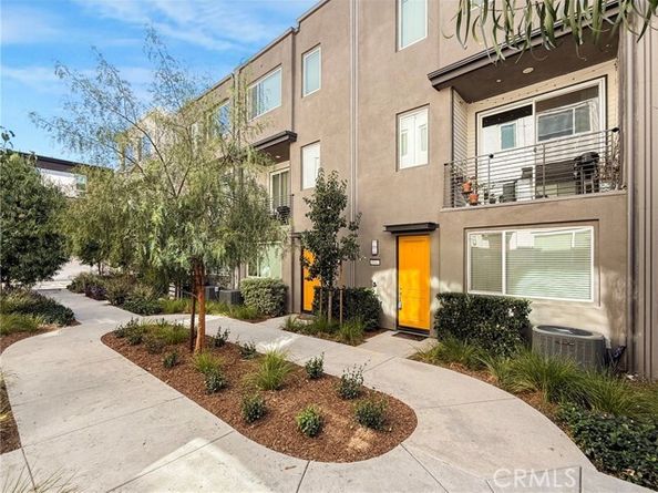 18447 W Mural, Northridge (los Angeles) CA 91325