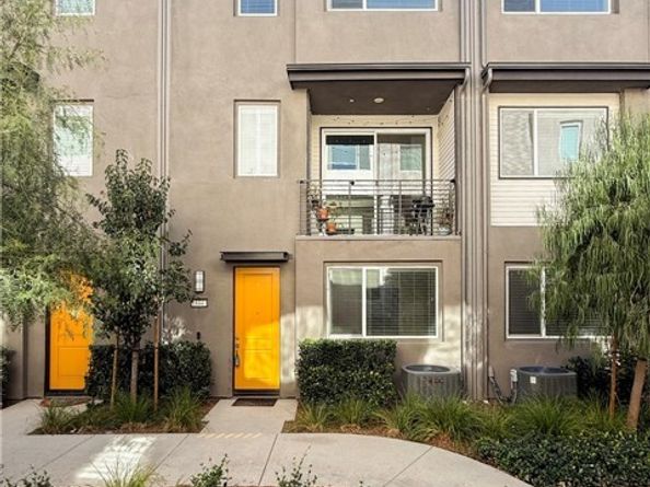 18447 W Mural, Northridge (los Angeles) CA 91325