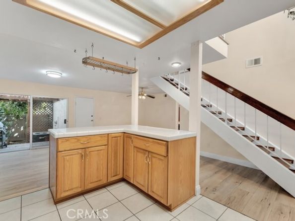 10121 Larwin Avenue 3, Chatsworth (los Angeles) CA 91311
