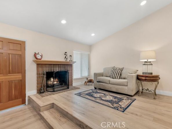 10121 Larwin Avenue 3, Chatsworth (los Angeles) CA 91311