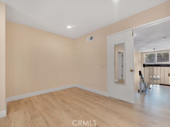 10121 Larwin Avenue 3, Chatsworth (los Angeles) CA 91311