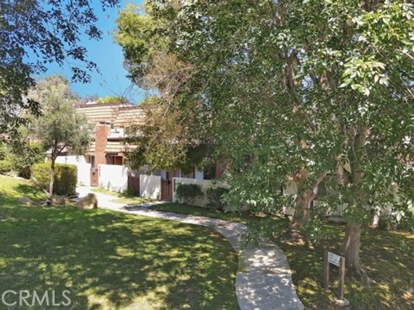 10121 Larwin Avenue 3, Chatsworth (los Angeles) CA 91311