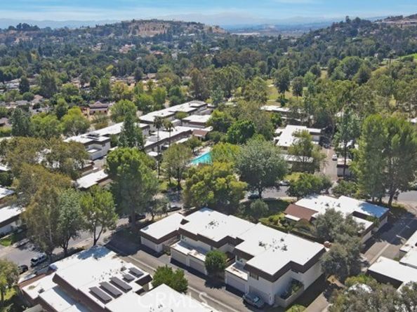 10121 Larwin Avenue 3, Chatsworth (los Angeles) CA 91311