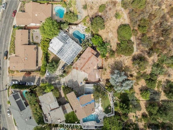 2400 Nalin, Los Angeles CA 90077