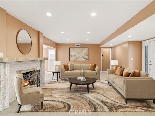 16900 Mayall Street, North Hills (los Angeles) CA 91343