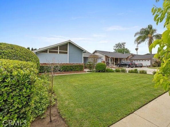 16900 Mayall Street, North Hills (los Angeles) CA 91343