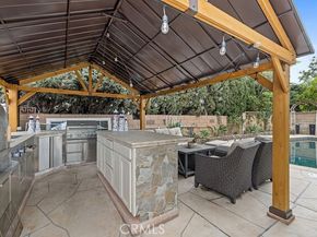 16900 Mayall Street, North Hills (los Angeles) CA 91343