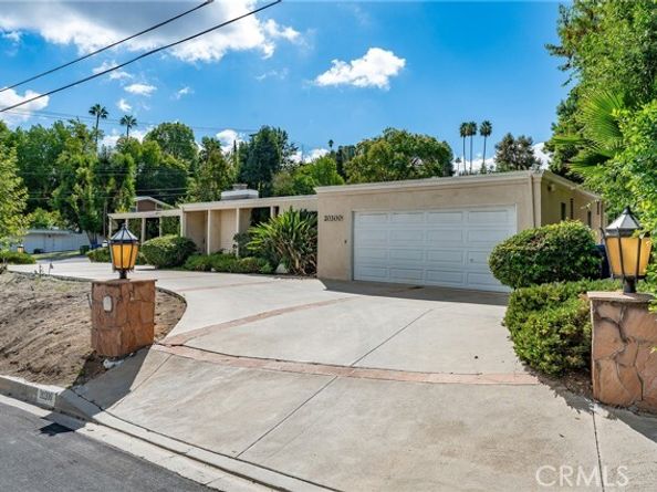 20300 Angelina Place, Woodland Hills (los Angeles) CA 91364
