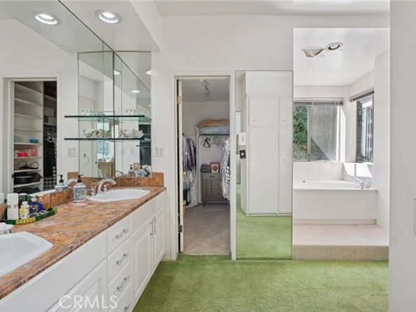 20300 Angelina Place, Woodland Hills (los Angeles) CA 91364