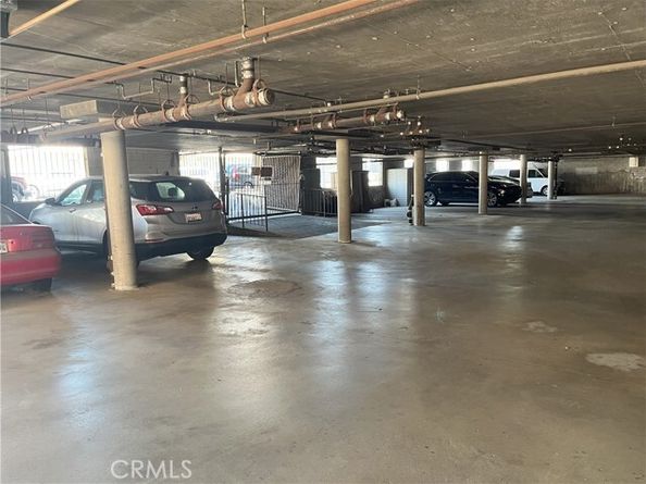 6255 Woodman 203, Los Angeles CA 91401