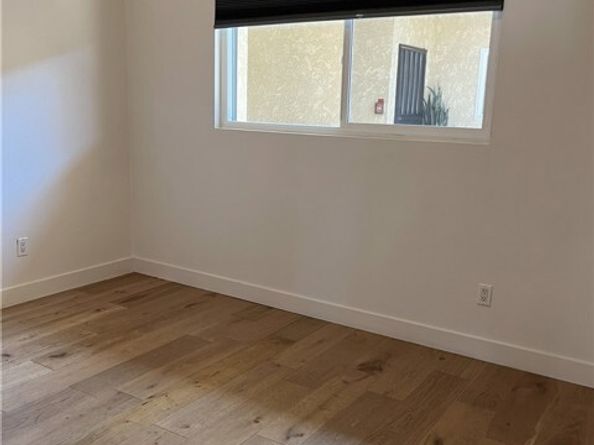 6255 Woodman 203, Los Angeles CA 91401