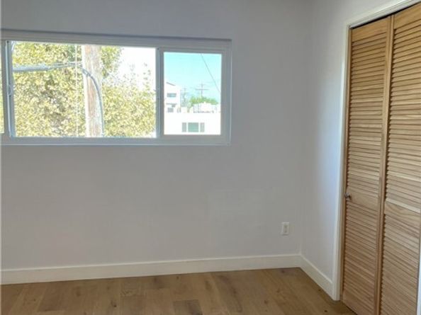 6255 Woodman 203, Los Angeles CA 91401