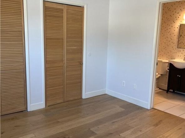 6255 Woodman 203, Los Angeles CA 91401