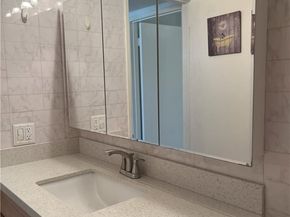 6255 Woodman 203, Los Angeles CA 91401