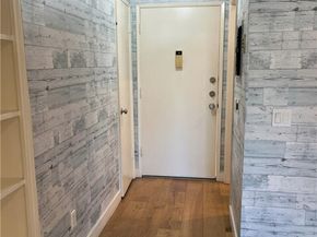 6255 Woodman 203, Los Angeles CA 91401