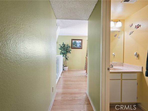 14325 Foothill Boulevard 34, Sylmar (los Angeles) CA 91342