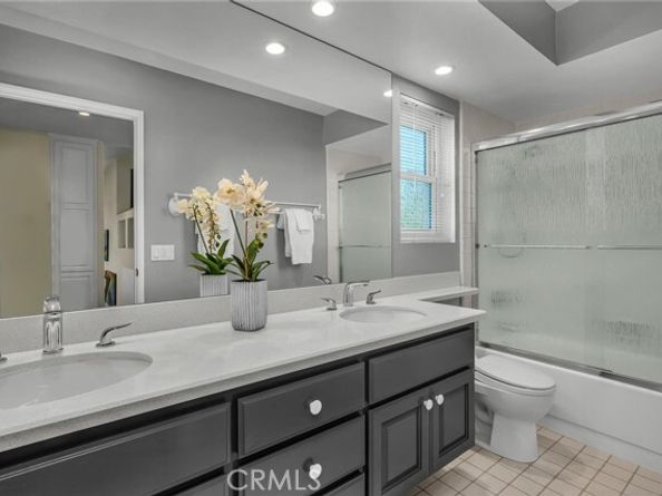 7156 Castle Peak, West Hills (los Angeles) CA 91307