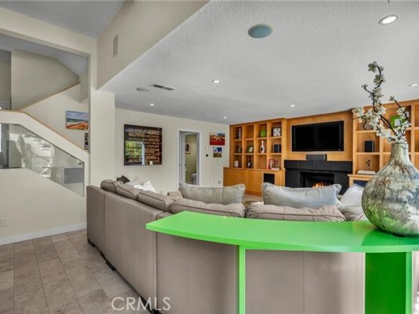 7156 Castle Peak, West Hills (los Angeles) CA 91307