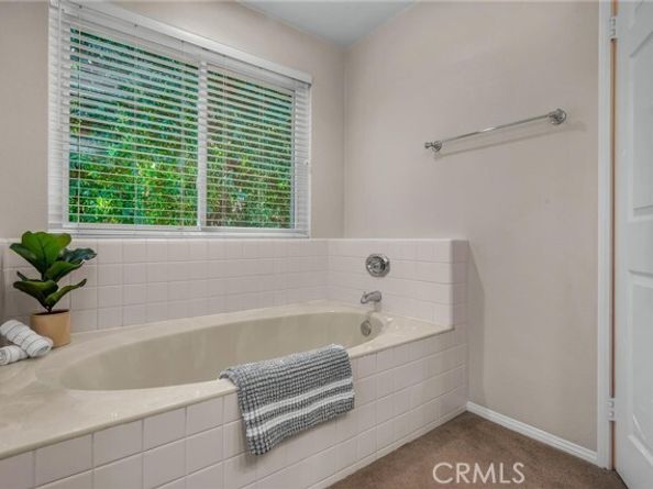 7156 Castle Peak, West Hills (los Angeles) CA 91307