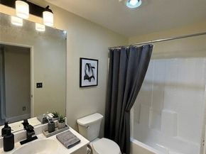 15766 Midwood 4, Granada Hills (los Angeles) CA 91344