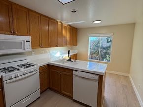 15766 Midwood 4, Granada Hills (los Angeles) CA 91344