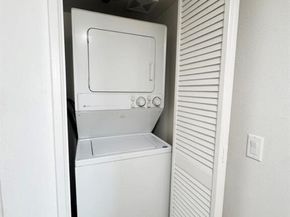 13801 Oxnard Street 206, Los Angeles CA 91401