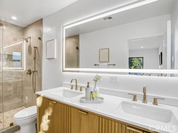 7932 Woodlake, West Hills (los Angeles) CA 91304