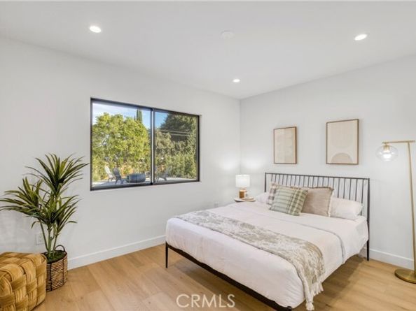 7932 Woodlake, West Hills (los Angeles) CA 91304