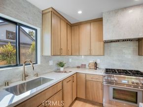 7932 Woodlake, West Hills (los Angeles) CA 91304