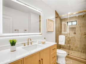 7932 Woodlake, West Hills (los Angeles) CA 91304