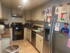 19331 Ingomar Street, Reseda (los Angeles) CA 91335