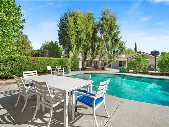 17177 Superior St, Northridge (los Angeles) CA 91325