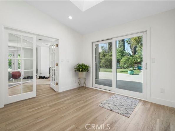 17177 Superior St, Northridge (los Angeles) CA 91325