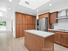 17177 Superior St, Northridge (los Angeles) CA 91325
