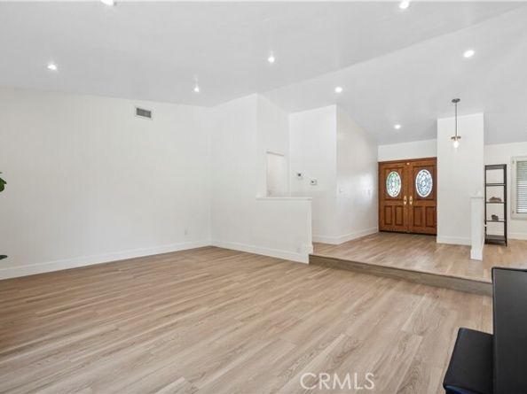 17177 Superior St, Northridge (los Angeles) CA 91325