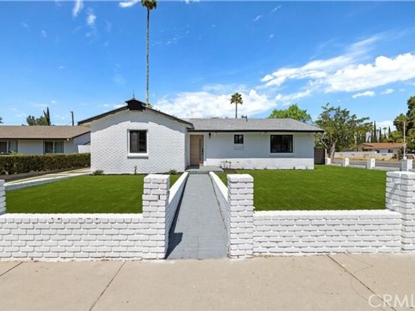 23701 Sylvan Street, Woodland Hills (los Angeles) CA 91367