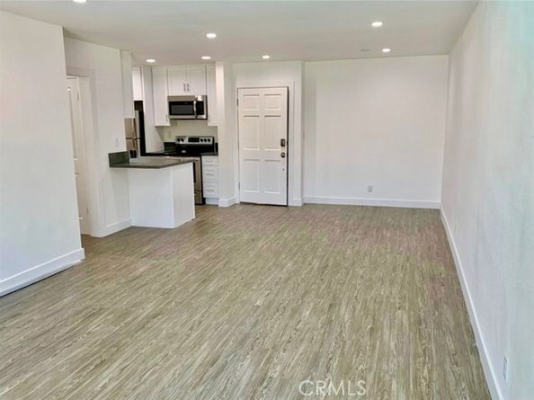 18307 Burbank Boulevard 231, Tarzana (los Angeles) CA 91356