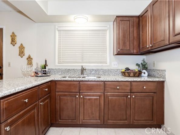 8825 Sophia Avenue, North Hills (los Angeles) CA 91343