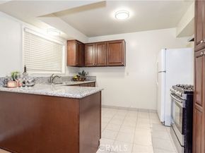 8825 Sophia Avenue, North Hills (los Angeles) CA 91343