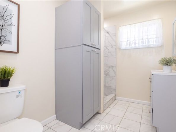 8825 Sophia Avenue, North Hills (los Angeles) CA 91343