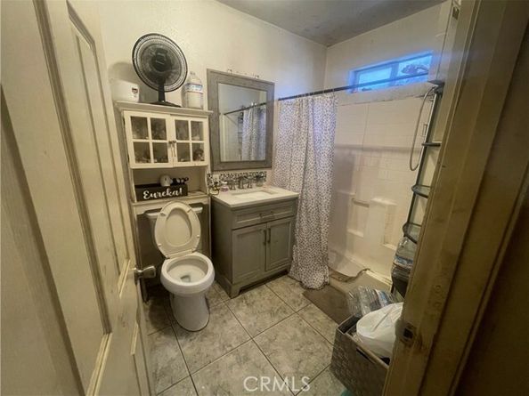 7751 Arvilla Avenue, Sun Valley (los Angeles) CA 91352