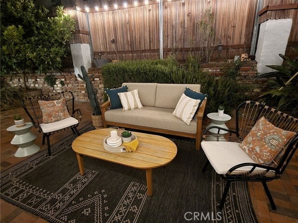 2740 N Beachwood Drive, Hollywood (los Angeles) CA 90068
