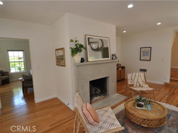 2740 N Beachwood Drive, Hollywood (los Angeles) CA 90068