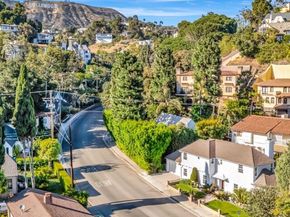 2740 N Beachwood Drive, Hollywood (los Angeles) CA 90068