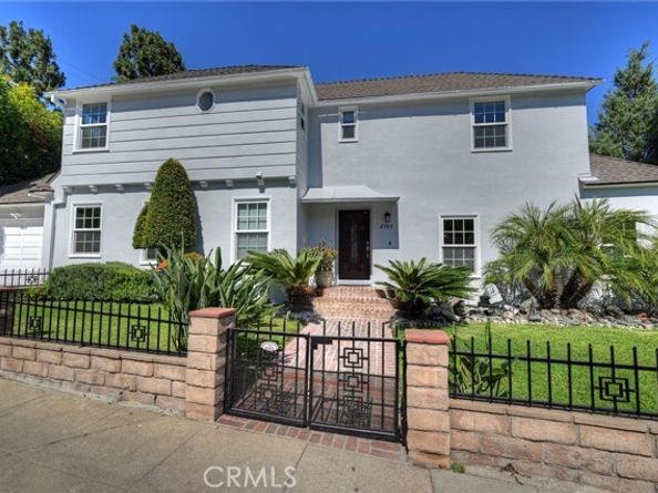 2740 N Beachwood Drive, Hollywood (los Angeles) CA 90068