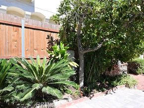 2740 N Beachwood Drive, Hollywood (los Angeles) CA 90068