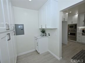 2740 N Beachwood Drive, Hollywood (los Angeles) CA 90068