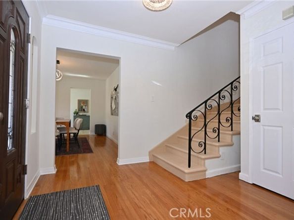 2740 N Beachwood Drive, Hollywood (los Angeles) CA 90068